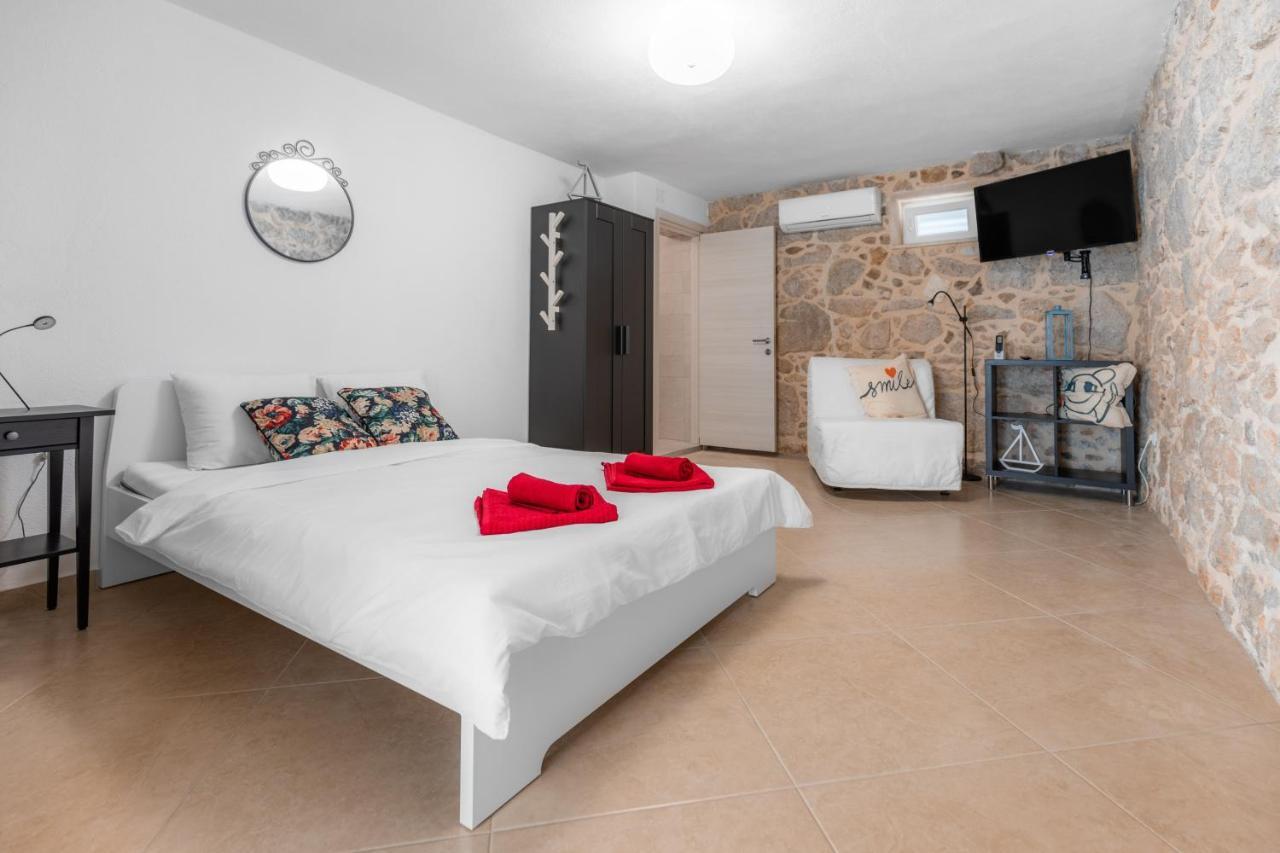 Apartman Otto Пунат Екстериор снимка