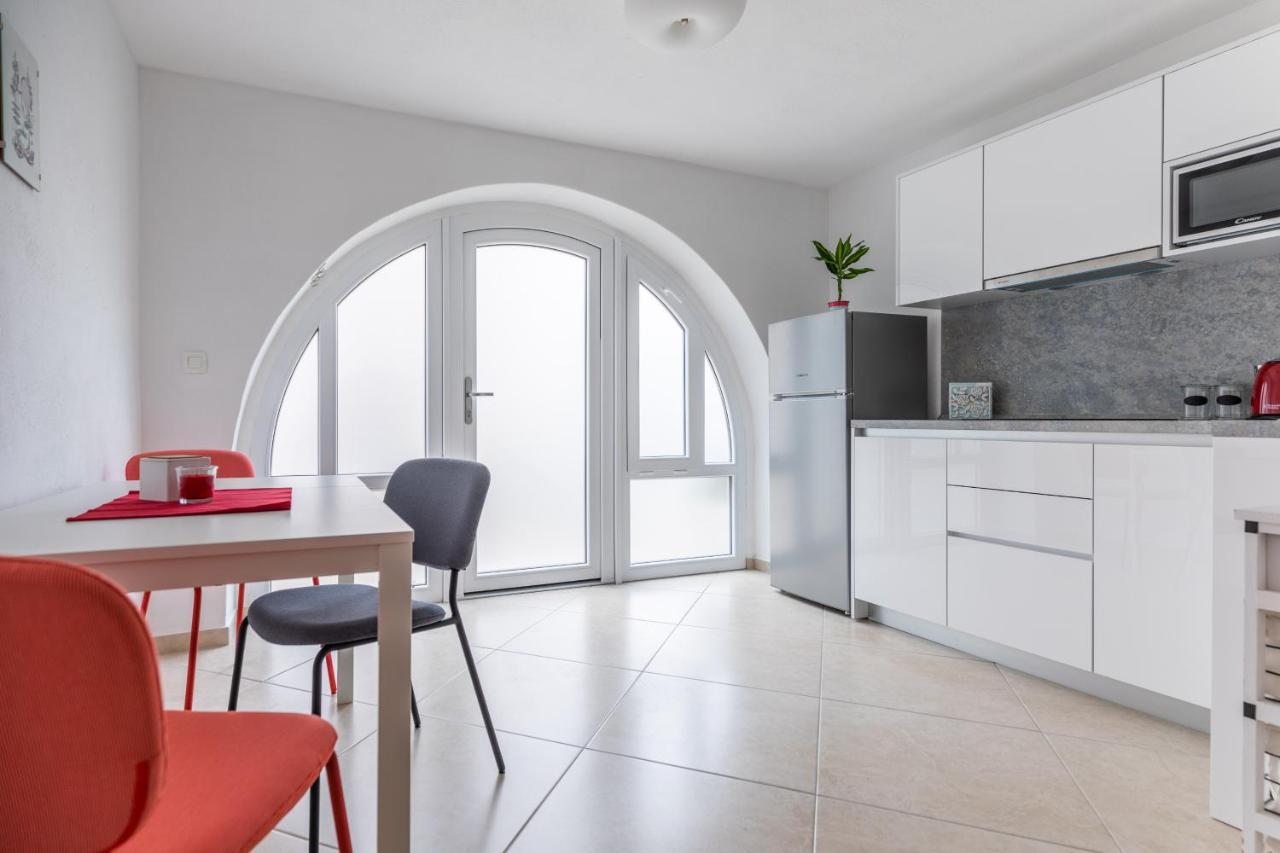 Apartman Otto Пунат Екстериор снимка